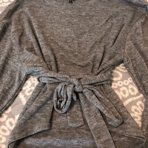 Waist tied top - Picture 2 of 2